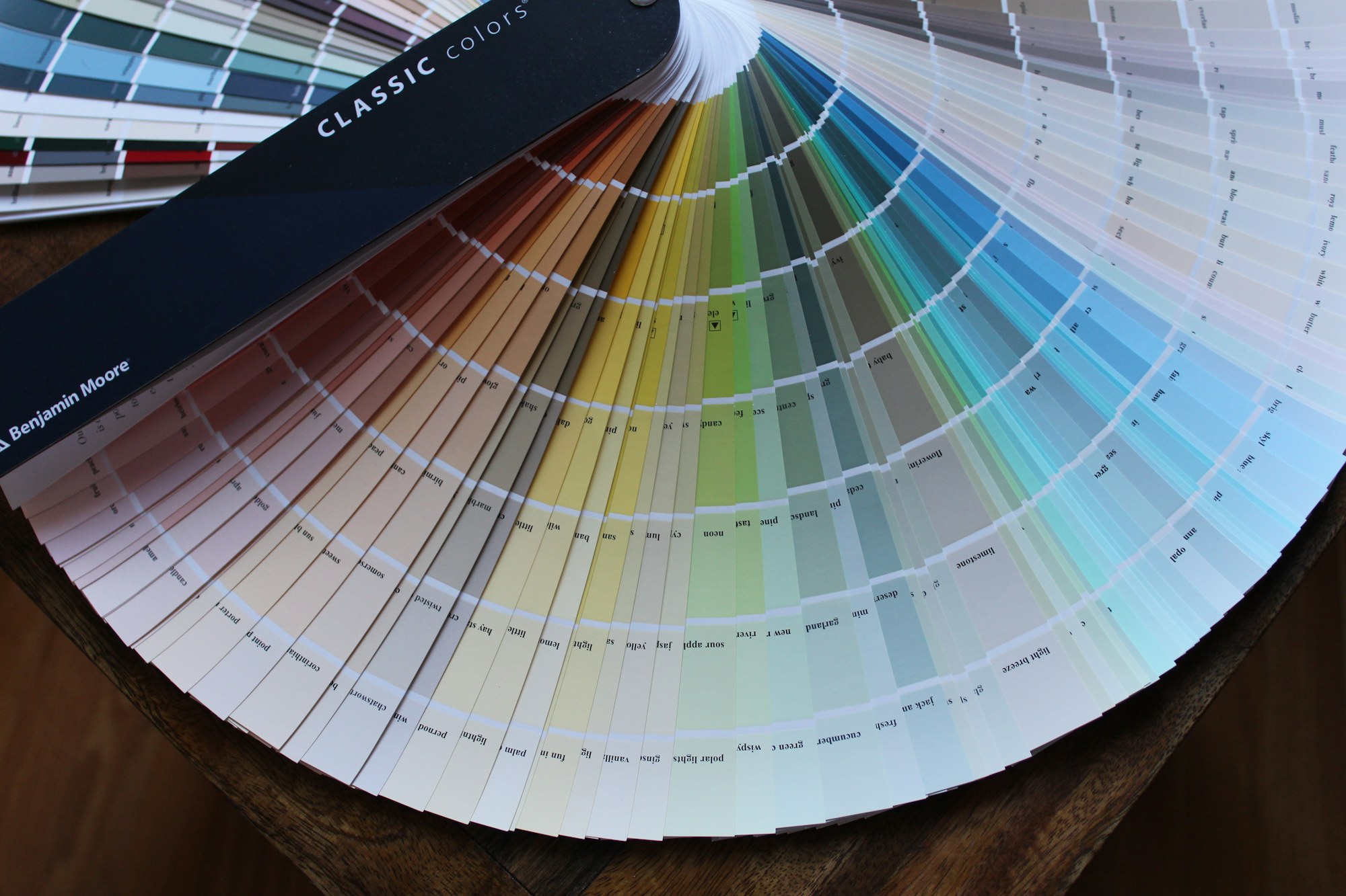 Carta física de colores tipo fan deck